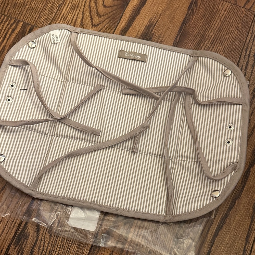 Thirty-One Silver Foldable Storage Box - Picture 3 of 3